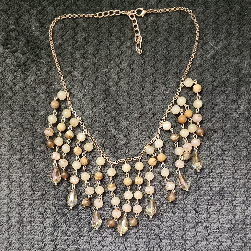 Elegant Beaded Necklace in Gold and Brown